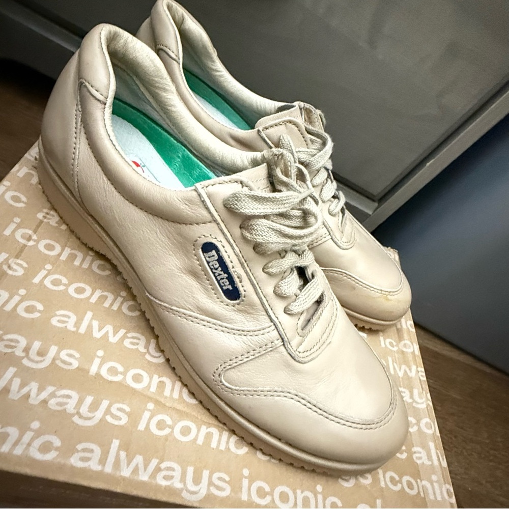 Dexter Women's Cream Lace-Up Sneakers
